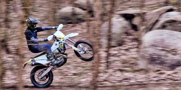  Husqvarna Moto 2025 : Découvrez la Nouvelle Gamme Enduro TE/FE