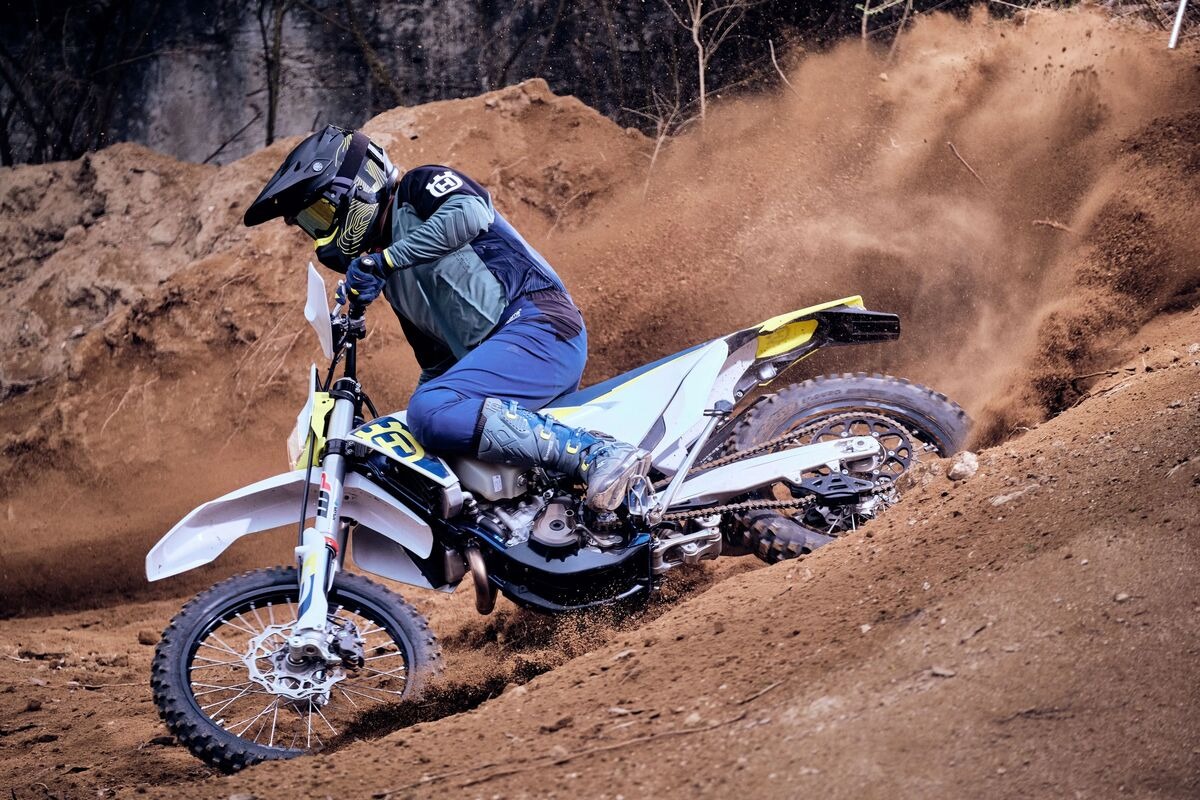 Husqvarna Moto 2025 : Découvrez la Nouvelle Gamme Enduro TE/FE